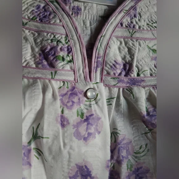 National Women's Lightweight Housecoat Mumu Pockets White Purple Floral Size 3X - Picture 6 of 11
